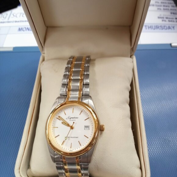 Signature Ladies Watch - Picture 1 of 2